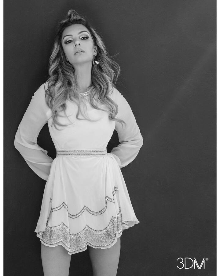 उन्होंने एक पोस्ट में खुलासा किया कि, सलमान खान ने भारत में सोमी अली की 'फाइट और फ्लाइट ' नाम की डिस्कवरी सीरीज पर बैन लगाने में पूरी ताकत लगा दी थी.