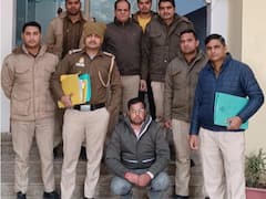 दिल्ली: खुद को बताया IAS अधिकारी, लाल बत्ती वाली गाड़ी, ASI से बहस पड़ी भारी, पोल खुली तो...