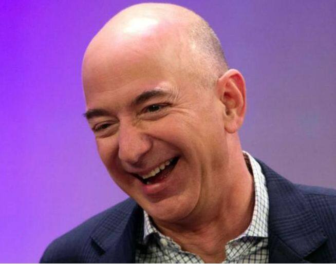 Amazon Founder jeff bezos loses over $670 milion in day stock declines after layoff announcement Amazon ਦੇ ਮਾਲਕ Jeff Bezos ਨੂੰ ਇਕ ਦਿਨ 'ਚ 670 ਮਿਲੀਅਨ ਡਾਲਰ ਦਾ ਹੋਇਆ ਨੁਕਸਾਨ