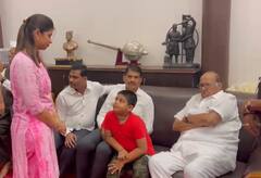 In Pics : शरद पवार यांच्याकडून लक्ष्मण जगताप यांच्या कुटुंबियांचं सांत्वन