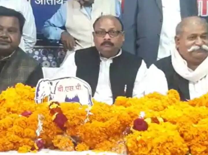 BSP state president Vishwanath pal target BJP on OBC reservation ann UP Politics: ओबीसी आरक्षण को लेकर बसपा प्रदेश अध्यक्ष ने साधा बीजेपी पर निशाना, कहा- 'जानबूझकर छोड़ी कमी'