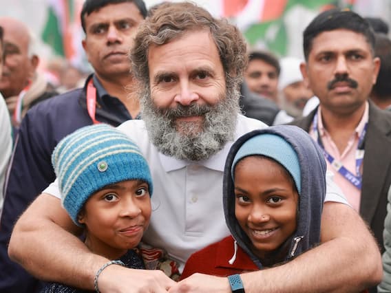 हरियाणा में कांग्रेस की भारत जोड़ो यात्रा, बच्चों के साथ कुछ इस अंदाज में दिखे राहुल गांधी- देखें ये तस्वीरें हरियाणा में कांग्रेस की भारत जोड़ो यात्रा, बच्चों के साथ कुछ इस अंदाज में दिखे राहुल गांधी- देखें ये तस्वीरें