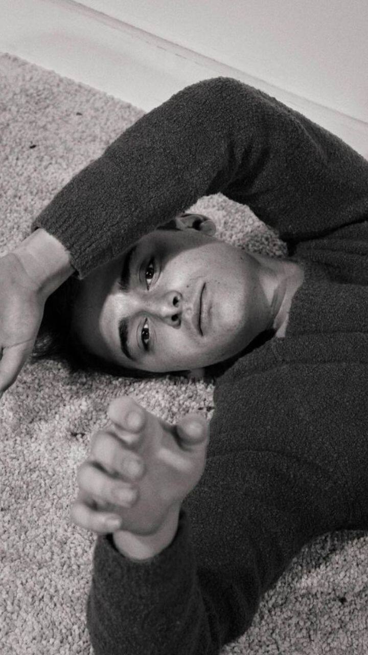 இவர் தனது பாலின ஈர்ப்பு குறித்த ஒரு தகவலை வெளியிட்டுள்ளார்