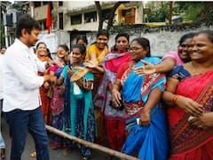 IN PICS: TN Minister Udhayanidhi Distributes Pongal Hampers To People Of His Chepauk-Thiruvallikeni Constituency