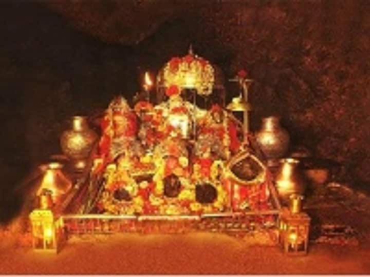 IRCTC Vaishno Devi Tour Indian Railway offer special tour package for Mata Vaishno Devi Temple in just Rs 8000 IRCTC लाया सपरिवार वैष्‍णो देवी घूमने का शानदार ऑफर, रहना-खाना और कैब की सुविधा मिलेगी फ्री