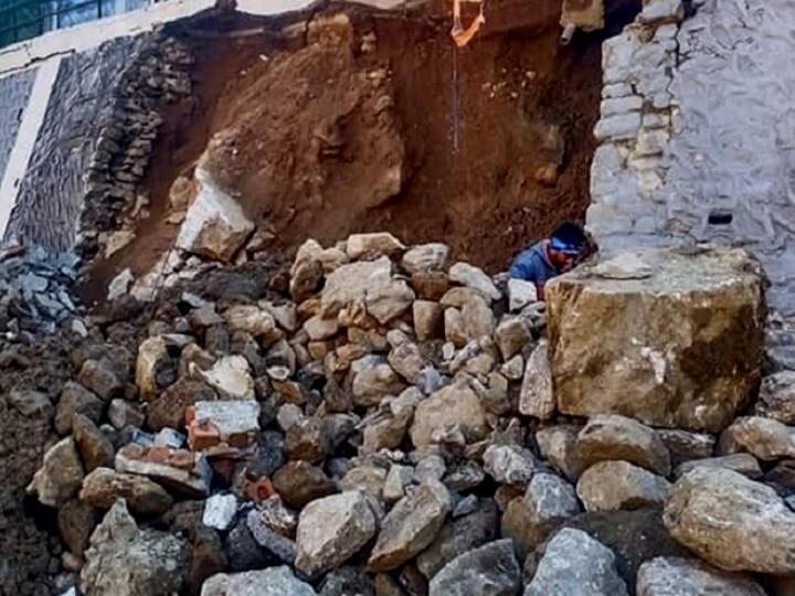 Uttarakhand Temple collapses Joshimath no casualties approx 50 families sent to other places उत्तराखंड: जोशीमठ में मंदिर ध्वस्त, कोई हताहत नहीं, आस-पास के घर उजड़े, दूसरी जगहों पर भेजे गए 50 परिवार