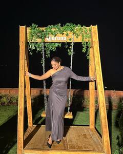 Kundali Bhagya की सिंपल ‘प्रीता’ ने रियल लाइफ में दोस्तों संग की लेट नाइट पार्टी, थाई-हाई स्लिट ड्रेस पहन बिखेरा ग्लैमर