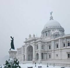 Kolkata Snowfall: अगर हुई बर्फबारी तो कैसा दिखेगा कोलकाता शहर? इन वायरल तस्वीरों पर टिकी लोगों की निगाहें