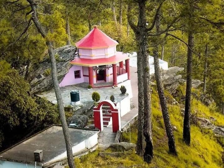 Kasar Devi: NASA भी चौंका, शरीर को अपनी तरफ खींच लेती हैं इस मंदिर की शक्तियां NASA surprised ABOUT Mata Kasar Devi the powers of this temple pull the body towards itself Kasar Devi: NASA भी चौंका, शरीर को अपनी तरफ खींच लेती हैं इस मंदिर की शक्तियां