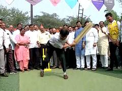 Nashik Sanjay Raut : पहिल्याच बॉलवर थेट चौकार; नाशिकमध्ये संजय राऊतांची बॅट तळपली