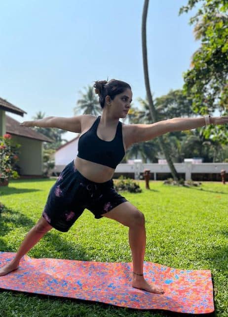 भाग्यश्रीनं एक पोस्ट केली आहे, ज्यात म्हटलं आहे की, हे वर्ष माझ्यासाठी मुख्यत्वे आरोग्याकडे लक्ष देण्याचं असेल.