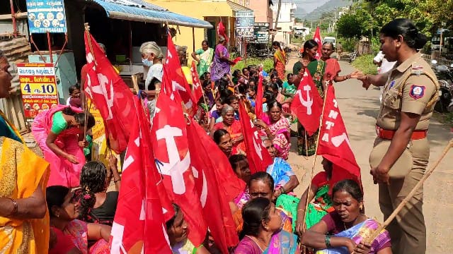 பென்னாகரம் மீன் மார்க்கெட்டில்  உணவு பாதுகாப்பு அதிகாரிகள் திடீர் ஆய்வு