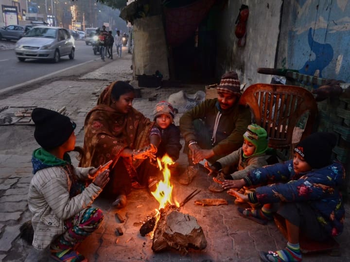 Nagpur Winter Update due to heavy Cold fever patients at home children sick in Nagpur Nagpur Winter : वाढलेली थंडी ठरतेय तापदायी; घरोघरी तापाचे रुग्ण, लहान मुले बेजार