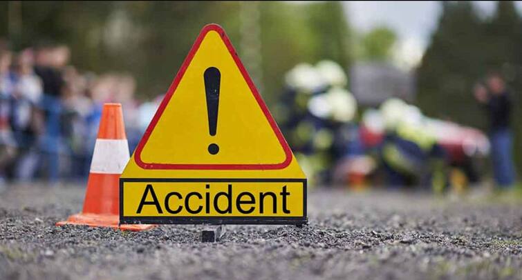 Accident between car and truck near Mahuva, one dead Accident: ભાવનગરમાં ટ્રક સાથે અથડાતા કારમાં લાગી આગ, ચાલક થયો ભડથું