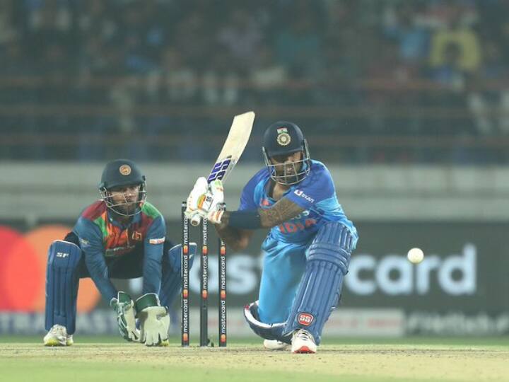 IND vs SL: Suryakumar Yadav Became 6th Fastest Batsman To Cross 1500 Runs in T20I Suryakumar Yadav: కొత్త మైలురాయిని దాటిన సూర్య - ముందు ముందు ఎన్ని బద్దలు అవుతాయో!