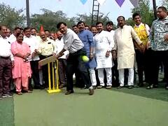 Nashik Sanjay Raut : पहिल्याच बॉलवर थेट चौकार; नाशिकमध्ये संजय राऊतांची बॅट तळपली