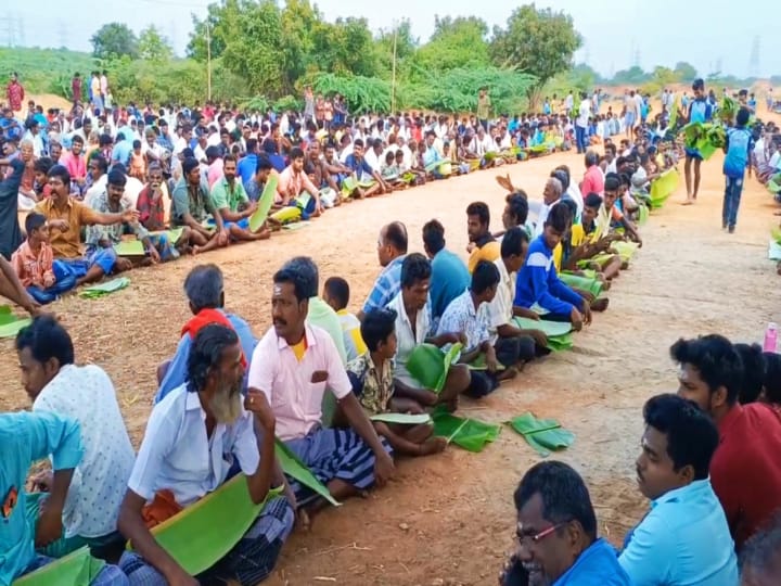 மலை, மலையா சோறு.. அண்டா, அண்டாவா கறிக்குழம்பு - ஆண்கள் மட்டுமே பங்கேற்கும் விநோத திருவிழா..!