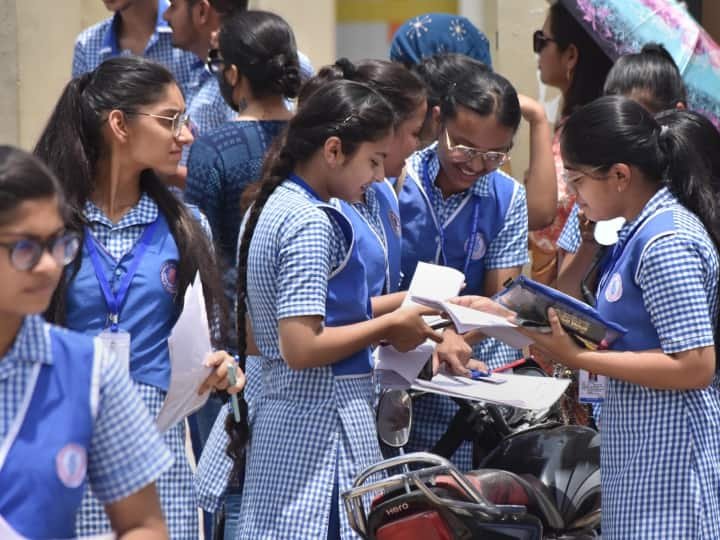 HBSE Date Sheet 2023 Class 9 and 11 time table released check at bseh.org.in HBSE Date Sheet 2023: हरियाणा बोर्ड ने जारी की क्लास 9वीं और 11वीं की परीक्षा तारीखें, इस डेट से होंगे एग्जाम