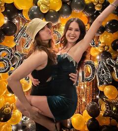 जीजू विक्की कौशल और कैटरीना संग इसाबेल कैफ ने बर्थडे पार्टी में मचाया खूब गदर, देखें पार्टी की इनसाइड PHOTOS