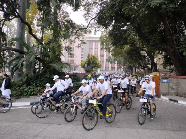 महापालिकेचे अतिरिक्त आयुक्त (जनरल) रवींद्र बिनवडे, अतिरिक्त आयुक्त (इस्टेट) डॉक्टर कुणाल खेमनार आणि अतिरिक्त आयुक्त (विशेष) विकास ढाकणे यांनी झेंडा दाखवून या रॅलीला सुरुवात करून दिली.