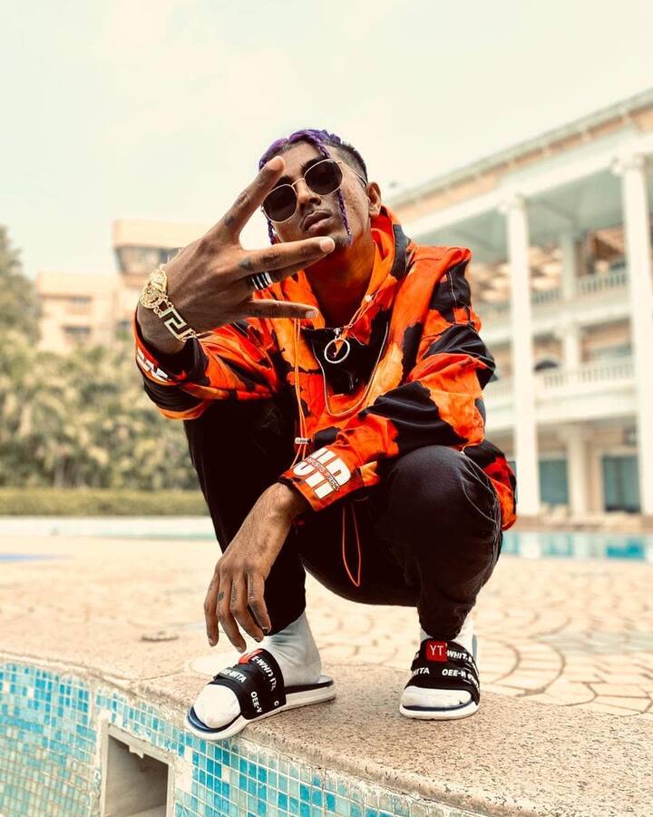 बिग बॉस 16 के कंटेस्टेंट एमसी स्टैंड अक्सर बिग बॉस के घर से उन्हें निकालने की बात करते नजर आते हैं. स्टेन यह तक कह चुके हैं कि वो पैसे देकर इस घर से बाहर जाने के लिए बिलकुल तैयार हैं. (Photo: Mc_stan Insta)