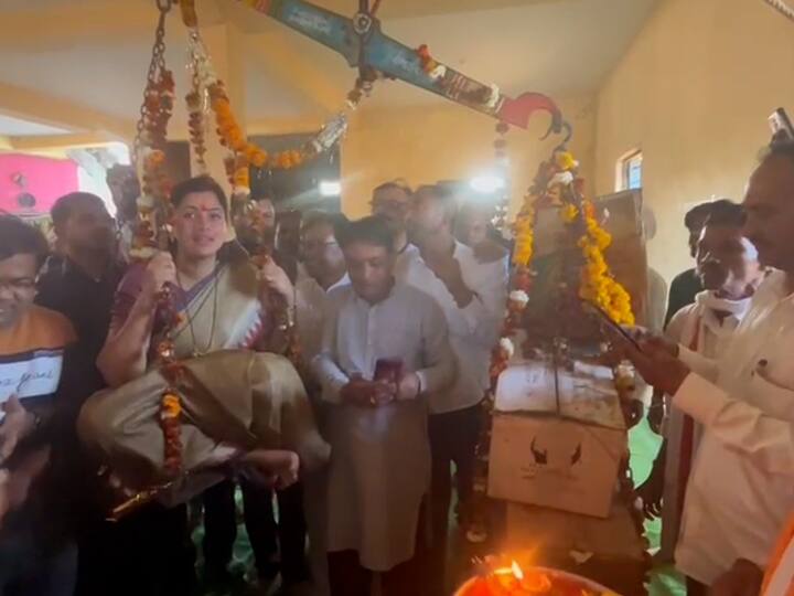 फोटो सोशल मीडियावर व्हायरल झाले आहेत.