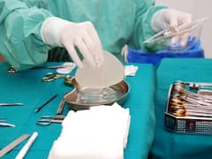 ब्रेस्ट कैंसर की सर्जरी में आखिर क्या होता है? क्या ब्रेस्ट निकाल दिया जाता है...