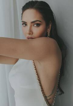 In Pics: ईशाचा फिटनेस मंत्र; फिट राहण्यासाठी जीममध्ये घेते प्रचंड मेहनत