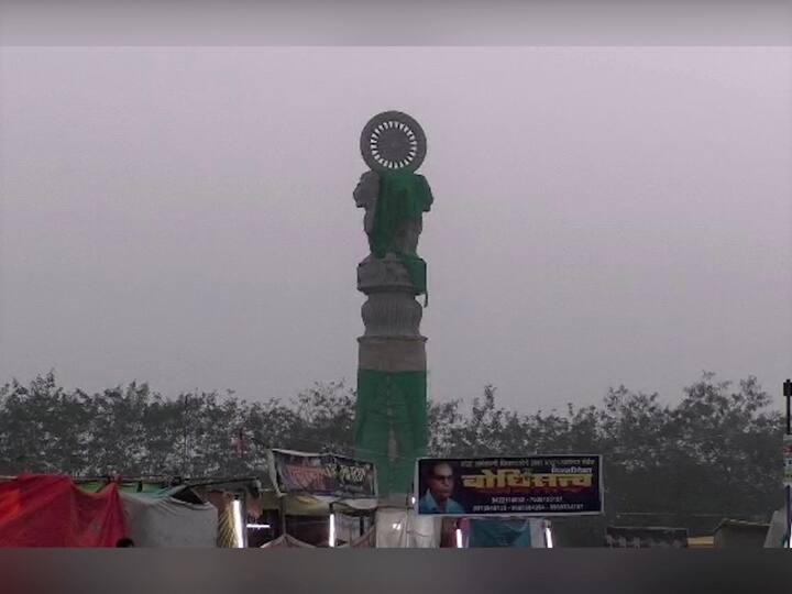 80 फूट उंच आणि 15 फूट रुंदी असणारा विशाल असा जगातील सर्वात मोठा अशोकस्तंभ इथे उभारण्यात आला आहे.