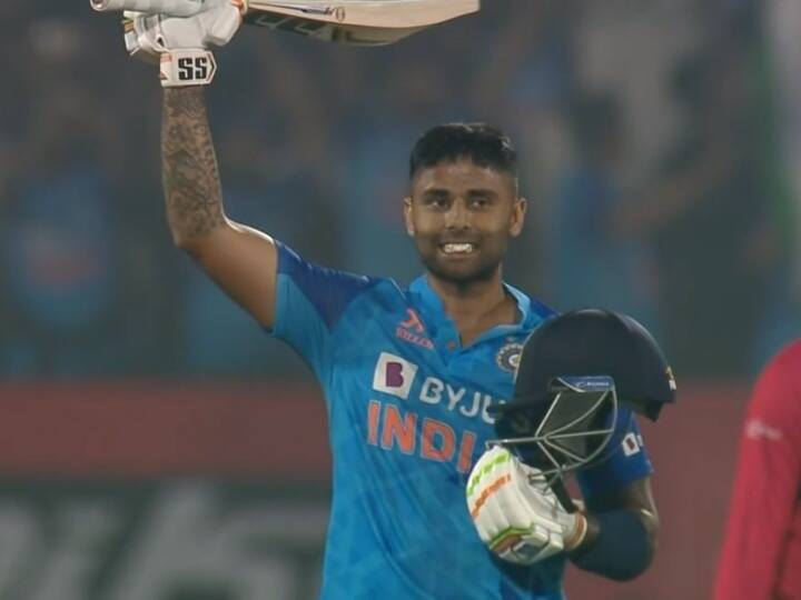 ind vs sl suryakumar yadav become 6th fastest batsman to score 1500 runs in t20i IND vs SL: સૂર્યકુમાર યાદવે રચ્યો ઈતિહાસ, 43મી ઈનિંગમાં જ કર્યો કમાલ, પંરતુ કોહલી-બાબર હજુ પણ આગળ