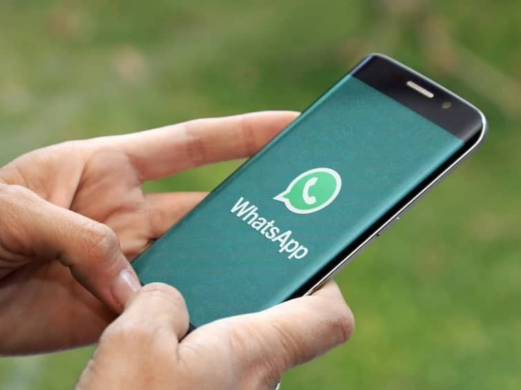 whatsapp feature chat transfer with just qr scan old phone to new phone whatsapp chat upcoming feature WhatsApp 'ਚ ਸਿਰਫ਼ ਇੱਕ ਕਲਿੱਕ ਨਾਲ ਦੂਜੇ ਫ਼ੋਨ 'ਚ ਚਲੀ ਜਾਵੇਗੀ ਸਾਰੀ ਚੈਟ, ਇਸ ਵੱਡੇ ਫੀਚਰ ਨਾਲ ਦੂਰ ਹੋ ਜਾਵੇਗੀ ਸਾਰੀ ਟੈਂਸ਼ਨ