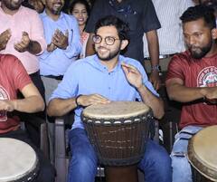 Aaditya Thackeray : आदित्य ठाकरेंना वाद्य वाजवण्याचा मोह अनावर, हटके अंदाजातील फोटो व्हायरल