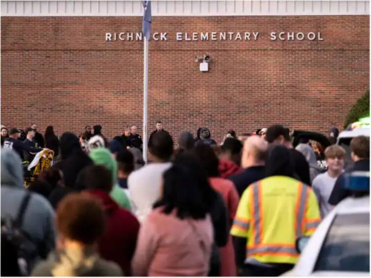 Shooting in america report claim that 6 year old shoots teacher at virginia elementary school America Firing US Firing: गोळीबाराच्या घटनेनं महासत्ता पुन्हा हादरली; 6 वर्षाच्या चिमुकल्याचा शिक्षिकेवर गोळीबार
