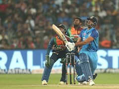 రాజ్‌కోట్‌ రాజెవరు! 11 సిరీసుల తర్వాత తొలి ఓటమి వైపు టీమ్‌ఇండియా!