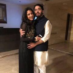Anant Ambani-Radhika Merchant: मुकेश अंबानी के छोटे बेटे अनंत अंबानी की मंगेतर राधिका मर्चेंट संग खूबसूरत तस्वीरें