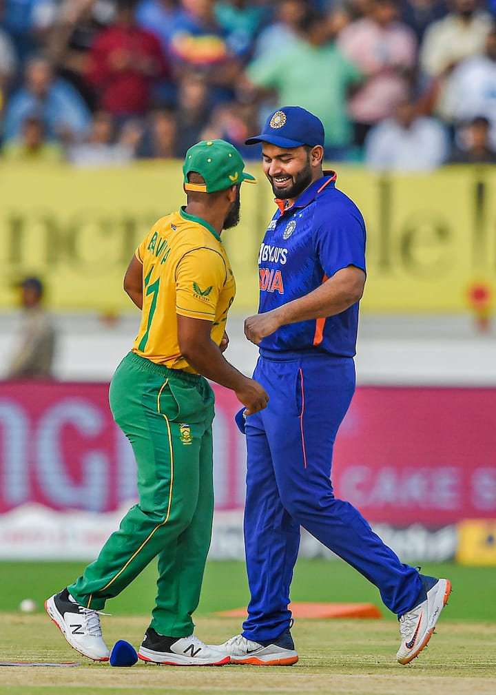 তবে অক্টোবর-নভেম্বরে দেশের মাটিতে ওযান ডে বিশ্বকাপের আগে পন্থকে মাঠে ফেরানোর চেষ্টা করবেন চিকিৎসকরা।