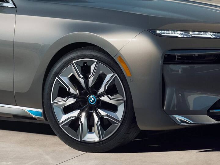 कंपनी ही कार भारतात पूर्णपणे बिल्ट युनिट (CBU) म्हणून आयात करेल.