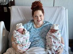 Twins Birth: வெவ்வேறு வருடத்தில் பிறந்த இரட்டைக் குழந்தைகள்.. அமெரிக்காவில் ஒரு சுவாரஸ்ய நிகழ்வு...!