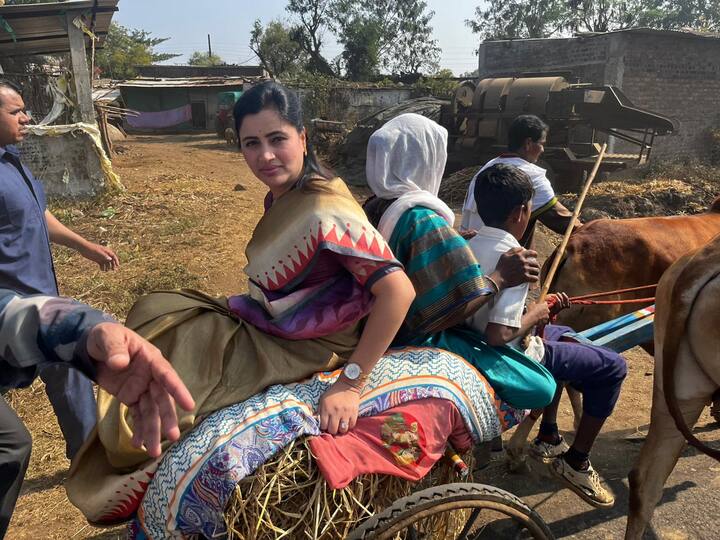 तसंच मेळघाटच्या टिटंबा गावकऱ्यांच्या वतीने आणि युवा स्वाभिमान पार्टीचे कार्यकर्त्यांनी खासदार नवनीत राना यांची लड्डूतुला सुद्धा केली..