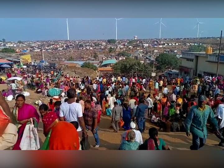 यात्रेमुळे हजारो वाहनं बेळगावात आल्यानं अनेक ठिकाणी वाहतूक कोंडी वारंवार होत होती.