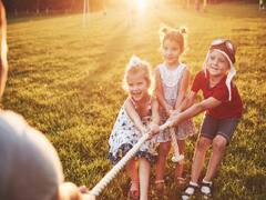 Health benefits of playing outside: बाहर खेलने के 5 स्वास्थ्य लाभ, जान लेंगे तो आज से आप भी शुरू कर देंगे