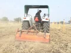 हिंदू-मुस्लिम एकोप्याचा परभणी पॅटर्न! शिवपुराण कथेसाठी मुस्लिम बांधवाने दिली 60 एकर जागा