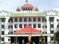 திருநெல்வேலி முதன்மை கல்வி அலுவலருக்கு பிடிவாரண்ட்- உயர்நீதிமன்ற மதுரை கிளை அதிரடி