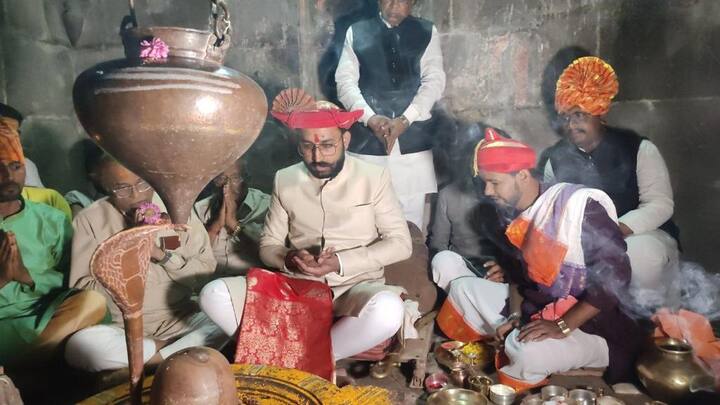 वाफगावचा किल्ला ऐतिहासिक घटनांचा साक्षीदार आहे. हा  किल्ला लवकरच संवर्धित करू असे मत भूषणसिंहराजे होळकर यांनी व्यक्त केले.