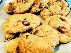 शाम की चाय या कॉफी के साथ कुछ कुरकुरे चाहिए? इन हेल्दी नटी कुकीज़ को घर पर बनाएं