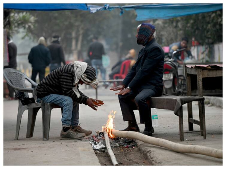 Delhi Air Quality To Remain 'Very Poor' Over Next 3 Days, IMD Issues Red Alert For Severe Cold Wave Conditions Delhi Air Quality To Remain 'Very Poor' Over Next 3 Days, IMD Issues Red Alert For Severe Cold Wave Conditions