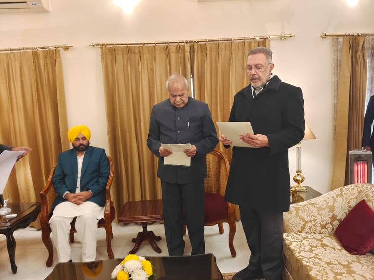 Dr. Balbir Singh became the new minister of Punjab government ਡਾ. ਬਲਬੀਰ ਸਿੰਘ ਬਣੇ ਕੈਬਨਿਟ ਮੰਤਰੀ, ਸਰਾਰੀ ਦੇ ਅਸਤੀਫ਼ੇ ਤੋਂ ਬਾਅਦ ਦਿੱਤੀ ਗਈ ਜ਼ਿੰਮੇਵਾਰੀ