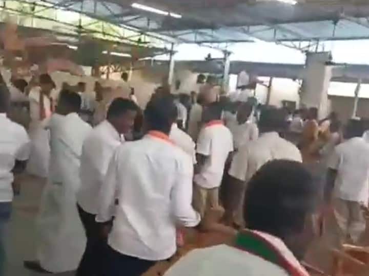 Tamil Nadu: पद को लेकर विवाद! BJP दफ्तर में जमकर हंगामा, नेताओं ने एक दूसरे पर फेंकीं कुर्सियां Uproar in BJP office tamil nadu leaders threw chairs at each other Tamil Nadu: पद को लेकर विवाद! BJP दफ्तर में जमकर हंगामा, नेताओं ने एक दूसरे पर फेंकीं कुर्सियां