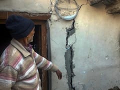 Sinking of Joshimath: कहीं घरों के बाहर पड़ा सामान तो कहीं दो हिस्सों में बंटी दिखी सड़क... जोशीमठ से सामने आईं ये भयावह तस्वीरें