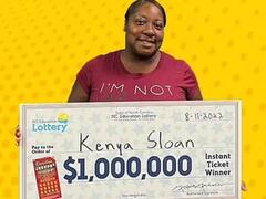 Viral News: ਕੁਝ ਹੀ ਦਿਨਾਂ 'ਚ ਦੋ ਵਾਰ ਮਿਹਰਬਾਨ ਹੋਈ ਕਿਸਮਤ, ਔਰਤ 'ਤੇ ਛੱਪਰ ਪਾੜ ਕੇ ਹੋਈ ਪੈਸੇ ਦੀ ਬਾਰਿਸ਼! ਲੋਕਾਂ ਨੇ ਕਿਹਾ- ਲੱਕੀ ਲੇਡੀ